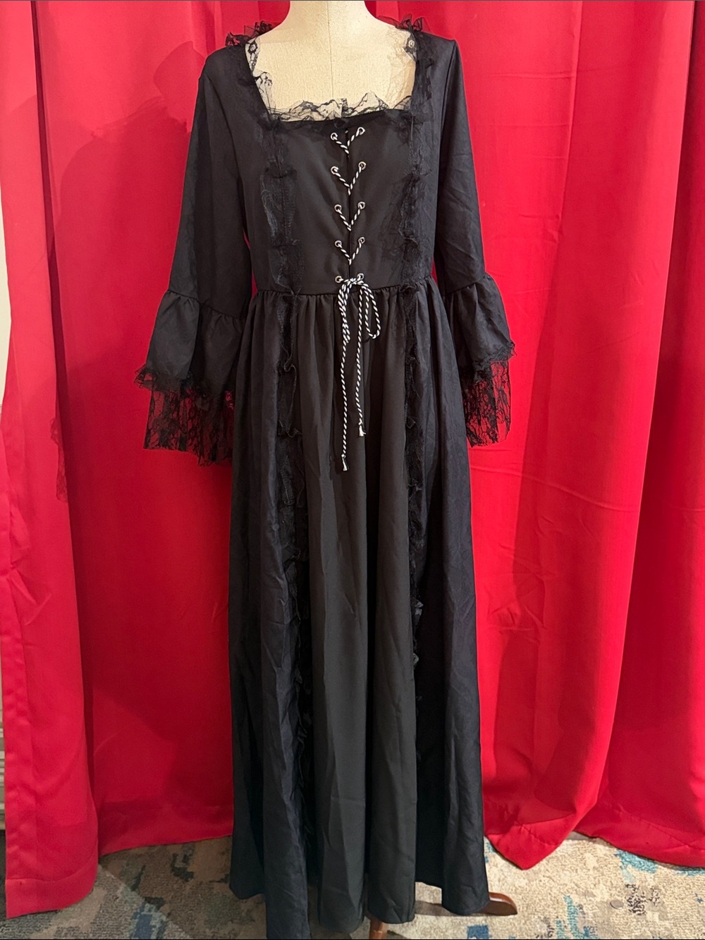 Elegant Gothic Style Dress/Halloween Costume